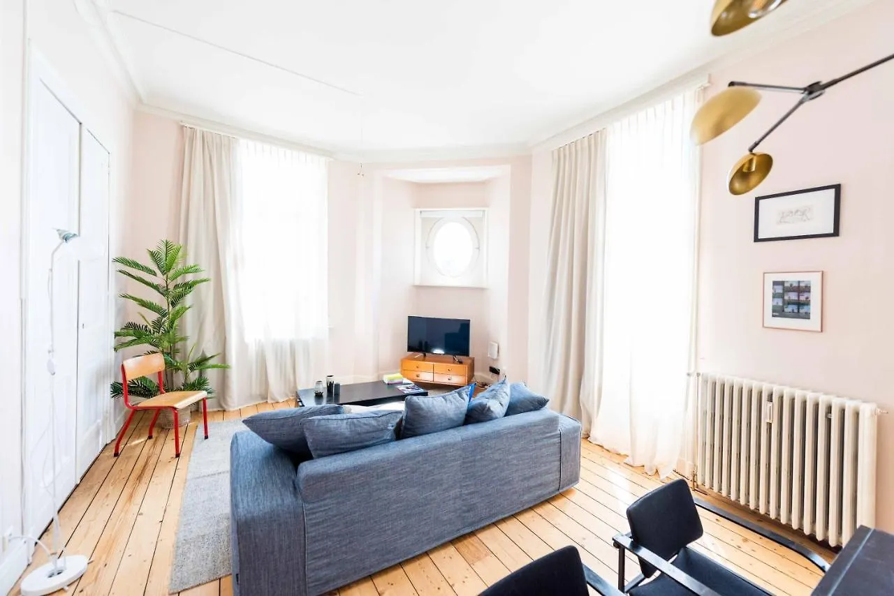 Smartflats - Theatre Antwerp Apartment