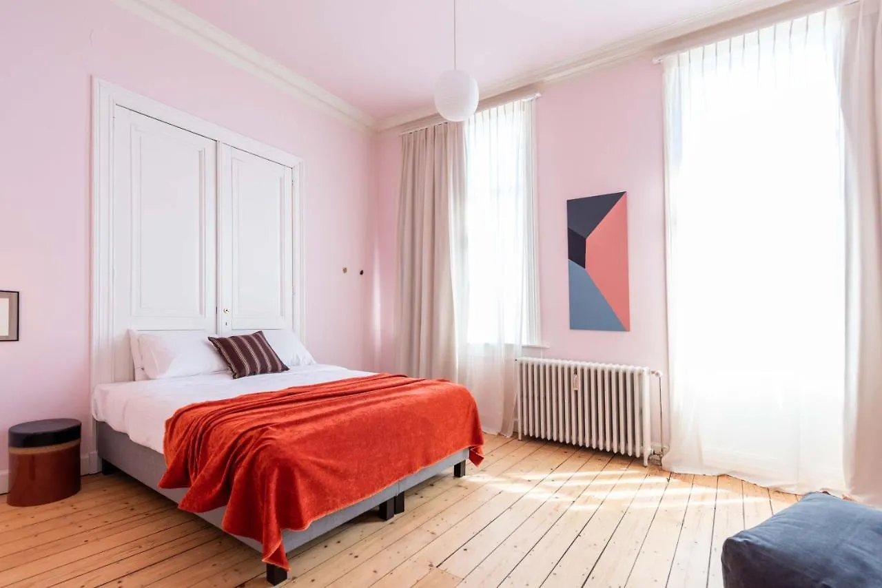 Smartflats - Theatre Antwerp Apartment