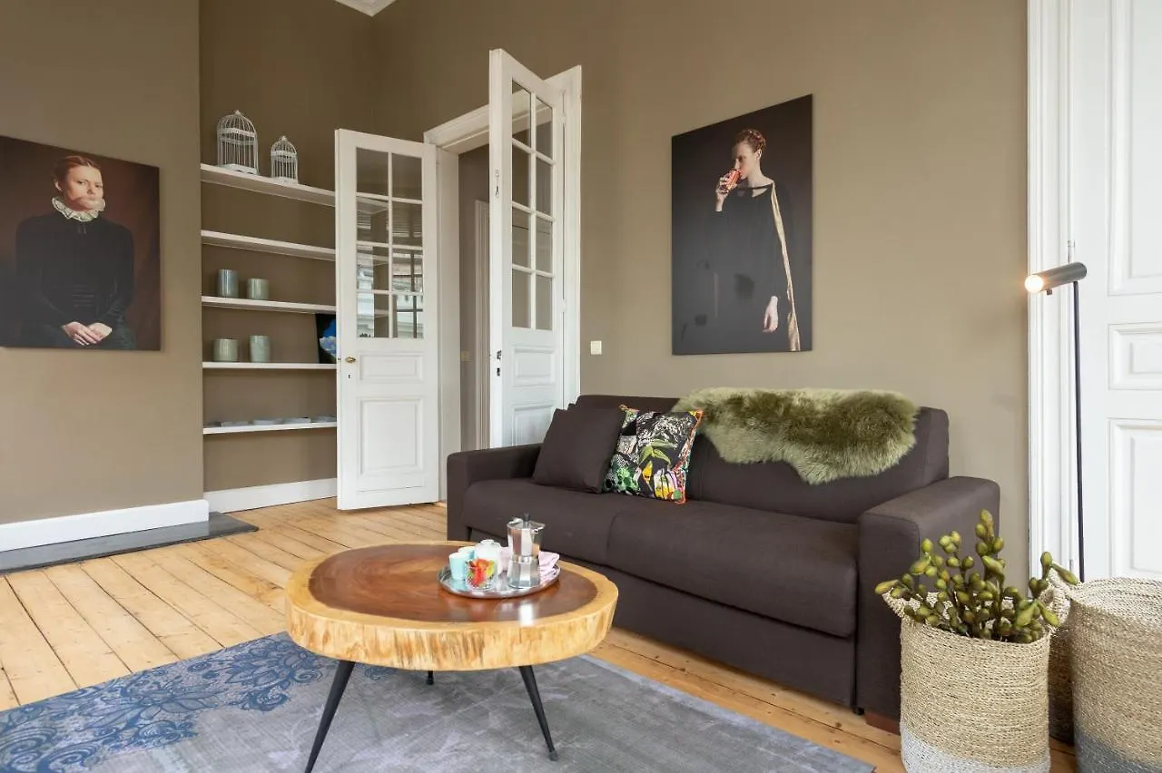 Smartflats - Theatre Antwerp Apartment